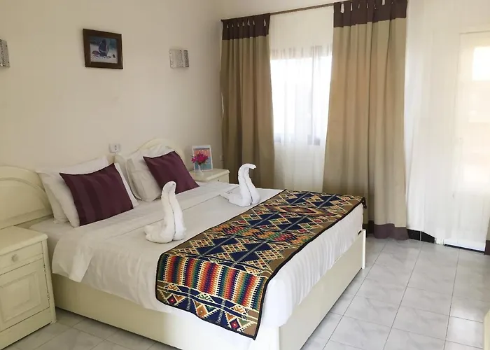 Coral Coast 3*
