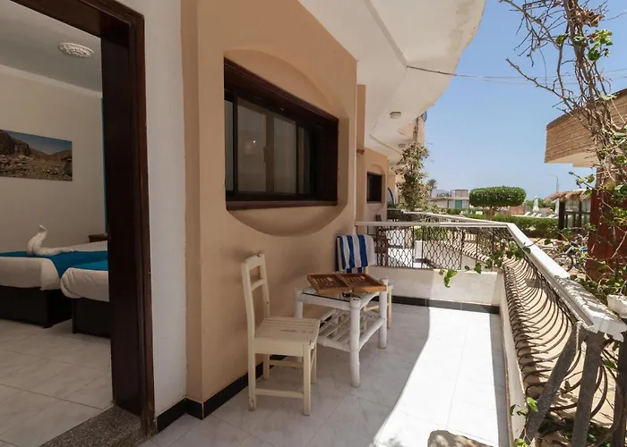 Szálloda Coral Coast 3*